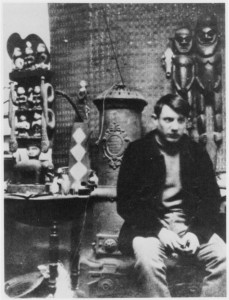 picasso in his studio at the Bateau Lavoir african  masks