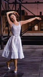 maria west side story dancing on the roof