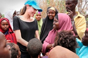 Angelina-Jolie in Kenya 2009