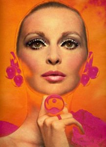 Makeup Advertisement in Seventeen Magazine  1968