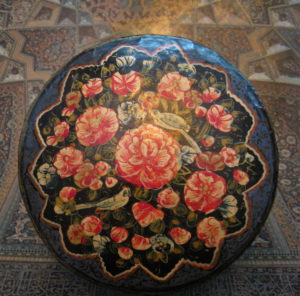 lacquered-persian-box-with-roses-and-nightingales-cafleurebon
