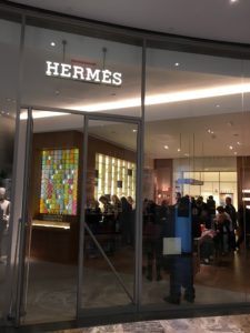 hermes-store-window-perfumes