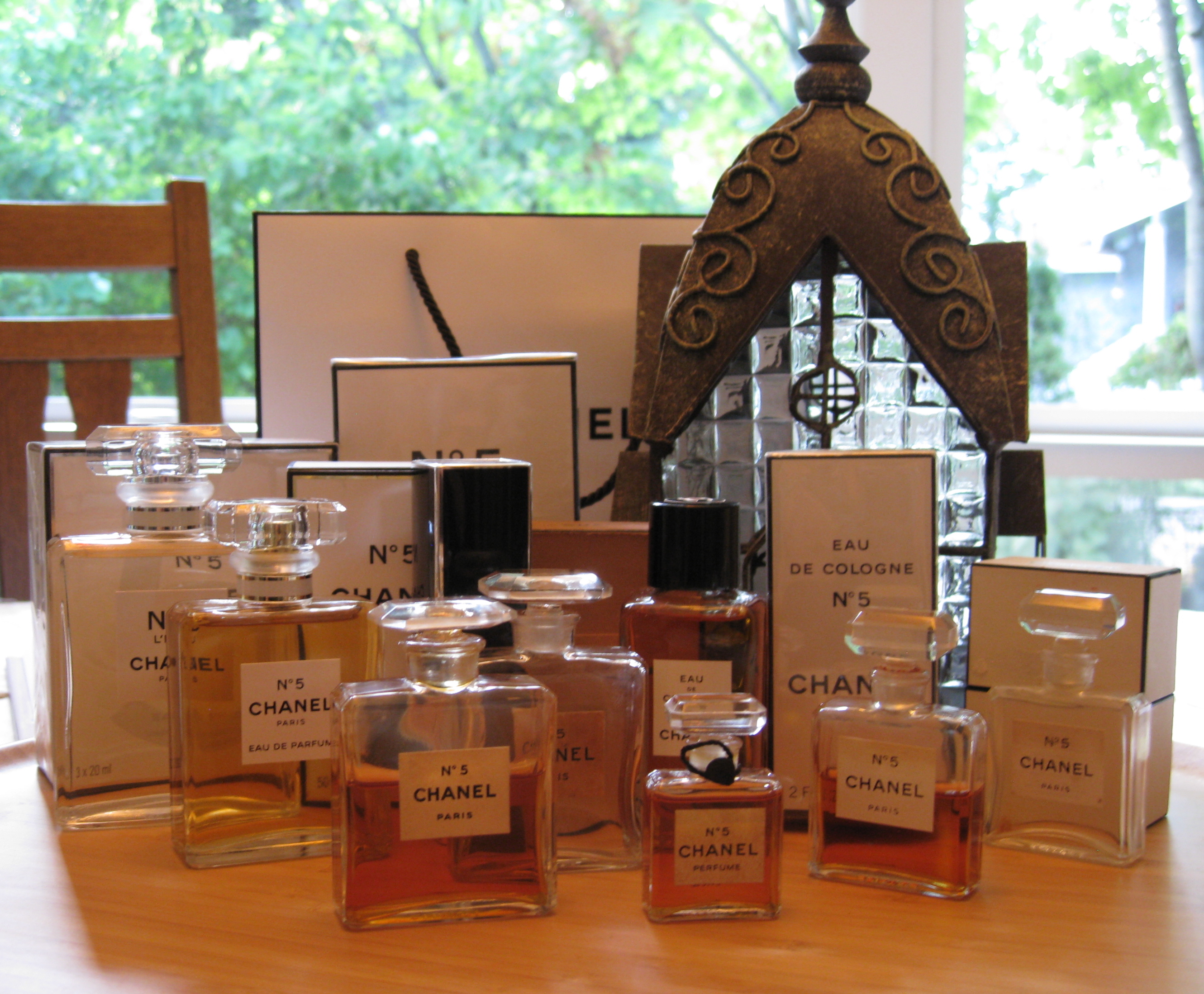 vintage-chanel-no-5-collection - ÇaFleureBon Perfume Blog