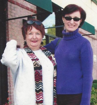Liza Wade and her mother Anne 2004