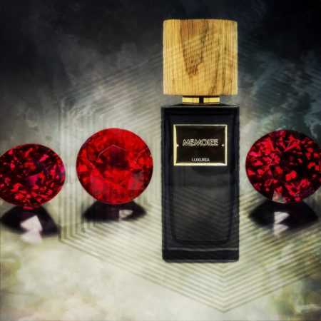 Memoize London Luxuria perfume review