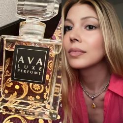Ava Luxe Perfumes No. 33 by Serena Goode