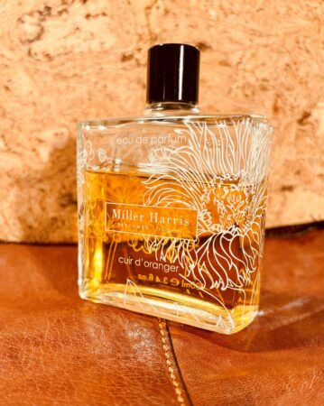 Cuir-dOranger-by-Miller-Harris-2005-359x450 ميلر هاريس كوير دورنجر (لين هاريس) 2005: أفضل جلد لم تسمع به من قبل