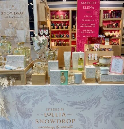 Lollia by Margot Elena snowdrop